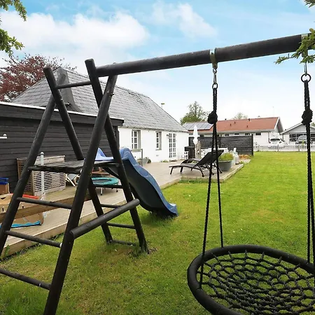 Idyllic Retreat In Feriehus Ålbæk