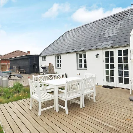 Idyllic Retreat In Feriehus *